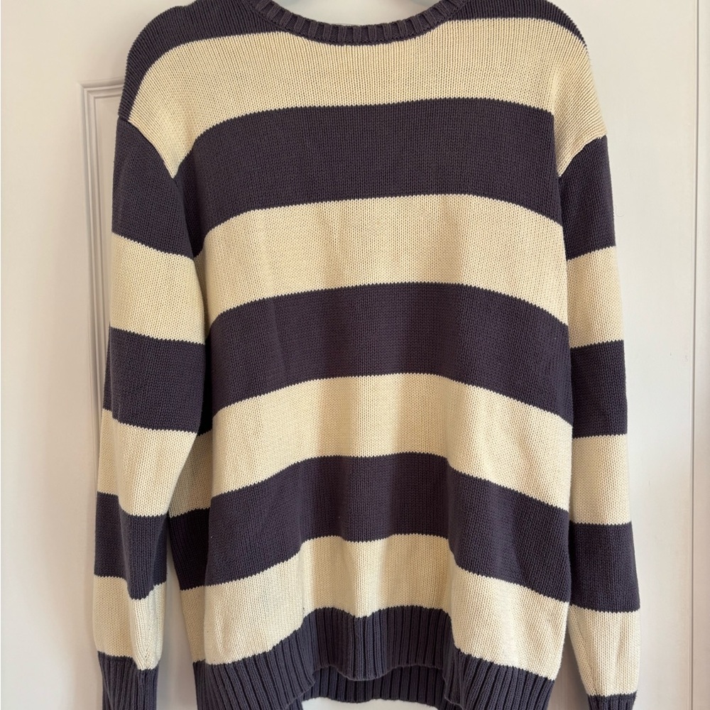 Brandy Melville Black and Cream Crewneck Sweater
